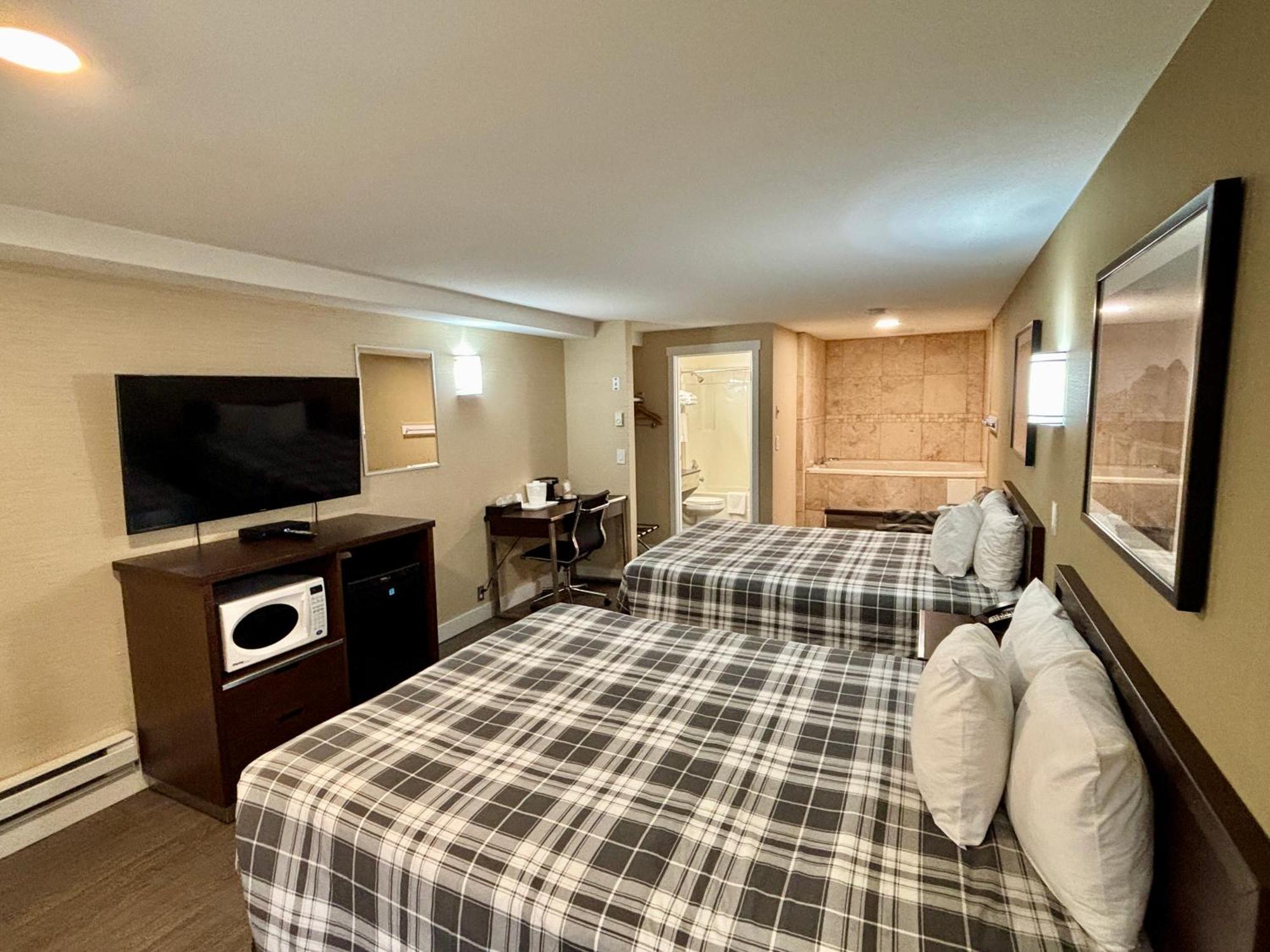 Rodeway Inn & Suites Kamloops Kültér fotó