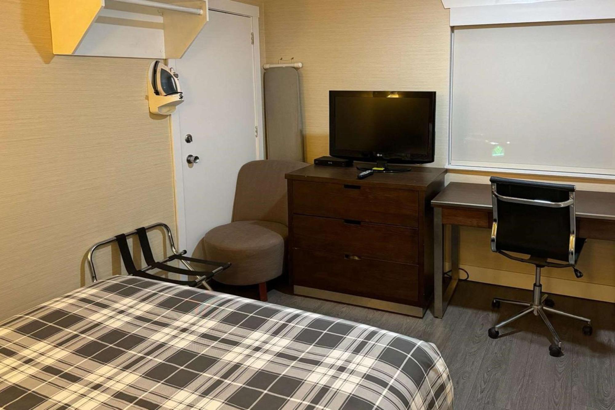 Rodeway Inn & Suites Kamloops Kültér fotó