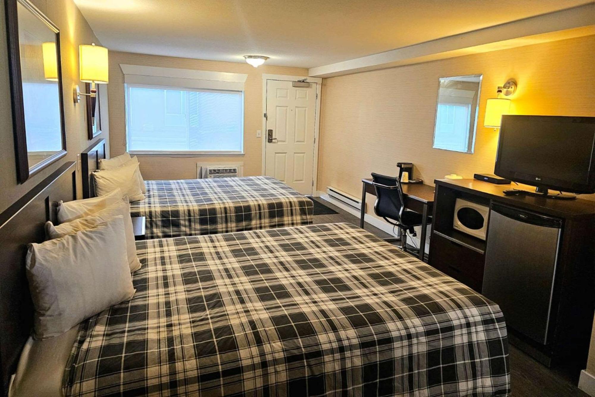 Rodeway Inn & Suites Kamloops Kültér fotó