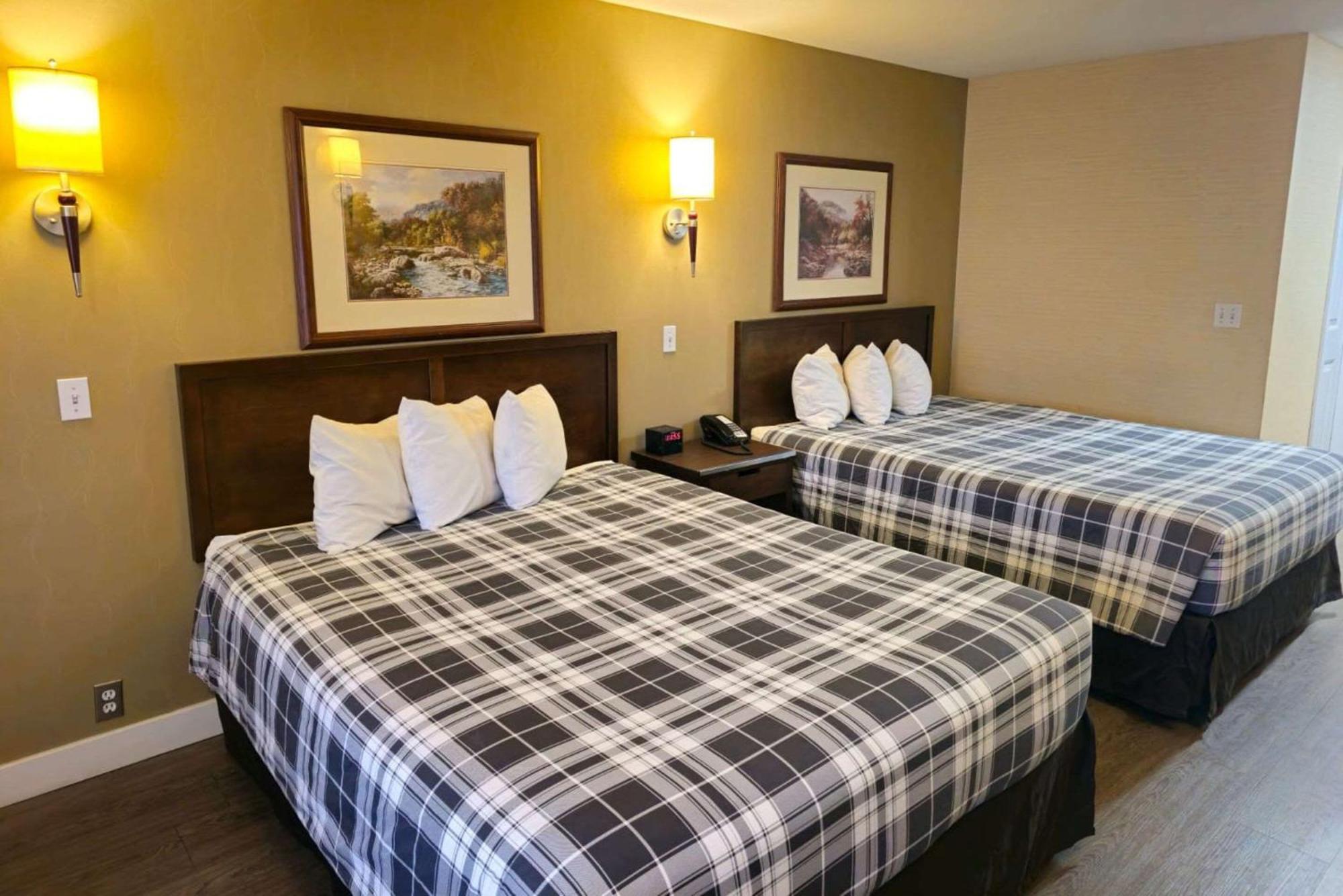 Rodeway Inn & Suites Kamloops Kültér fotó