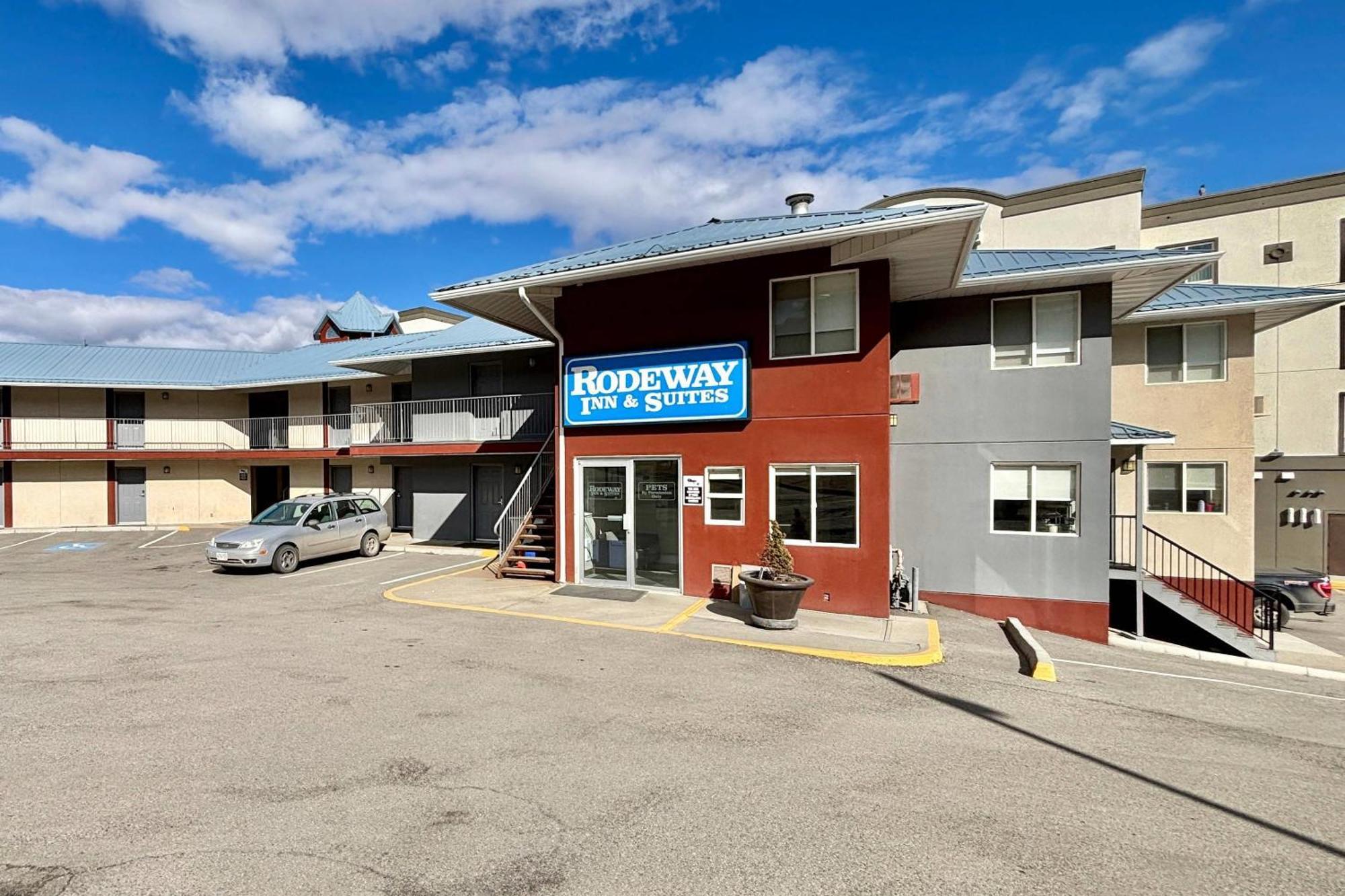 Rodeway Inn & Suites Kamloops Kültér fotó